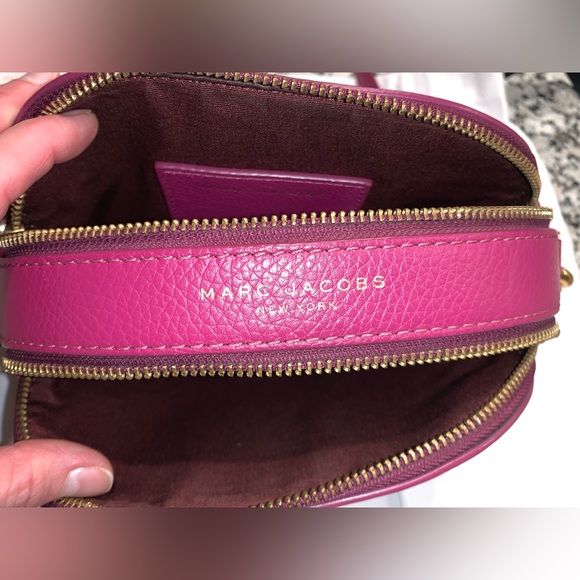 Marc Jacobs crossbody with dust bag and paperwork - Picture 4 of 9